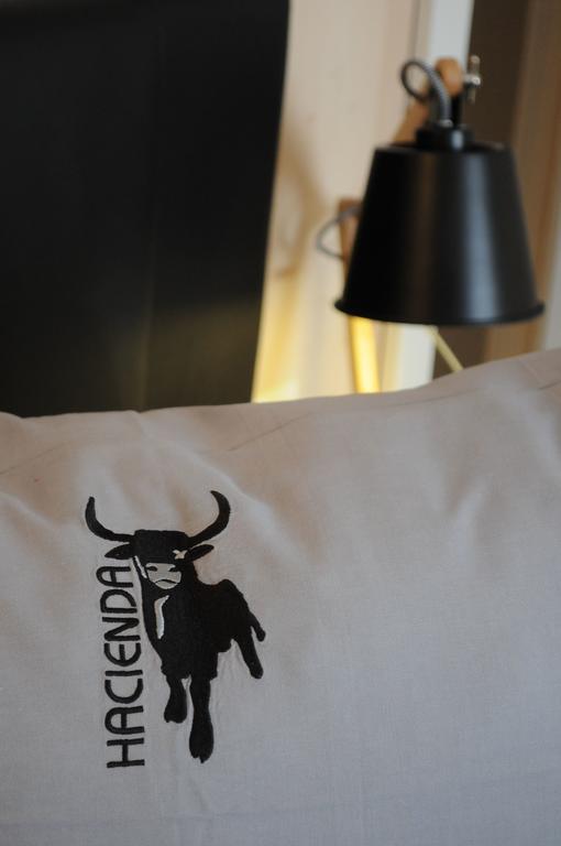 Hacienda Rooms FDH Екстериор снимка